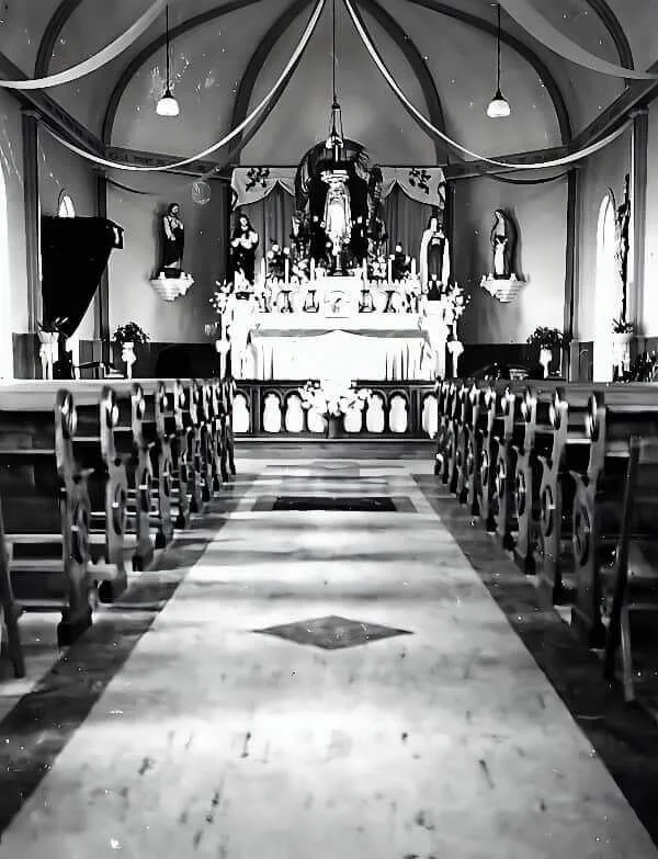 Interior de la iglesia de Blanc-Sablón