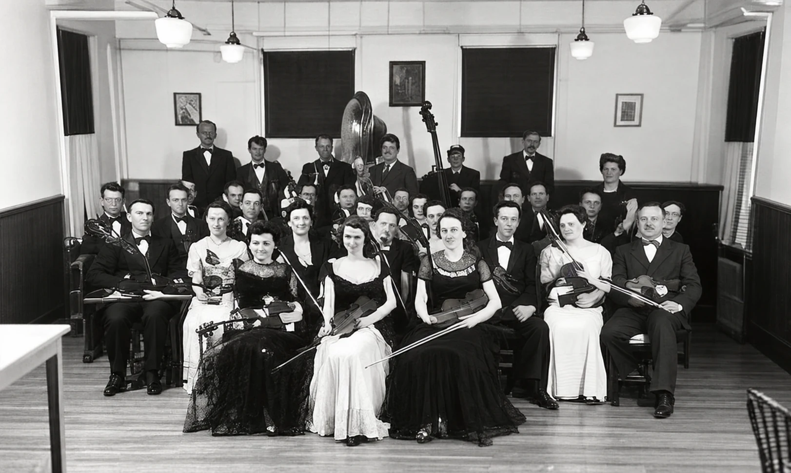 Orquesta en el primer colegio