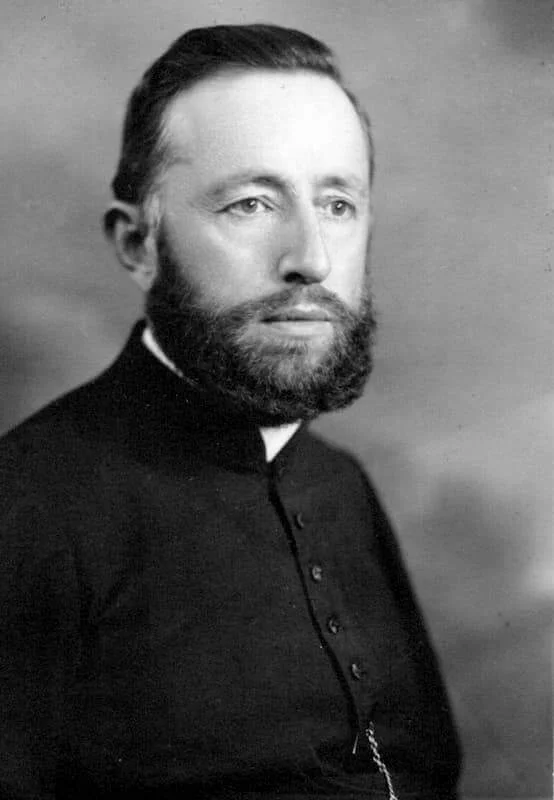 Retrato del padre Denis Doucet con barba