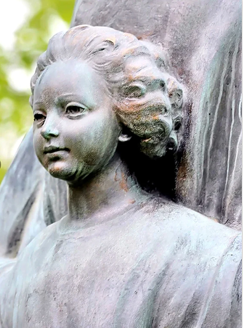 Cara de la Virgen y del Niño Jesús vistos de perfil