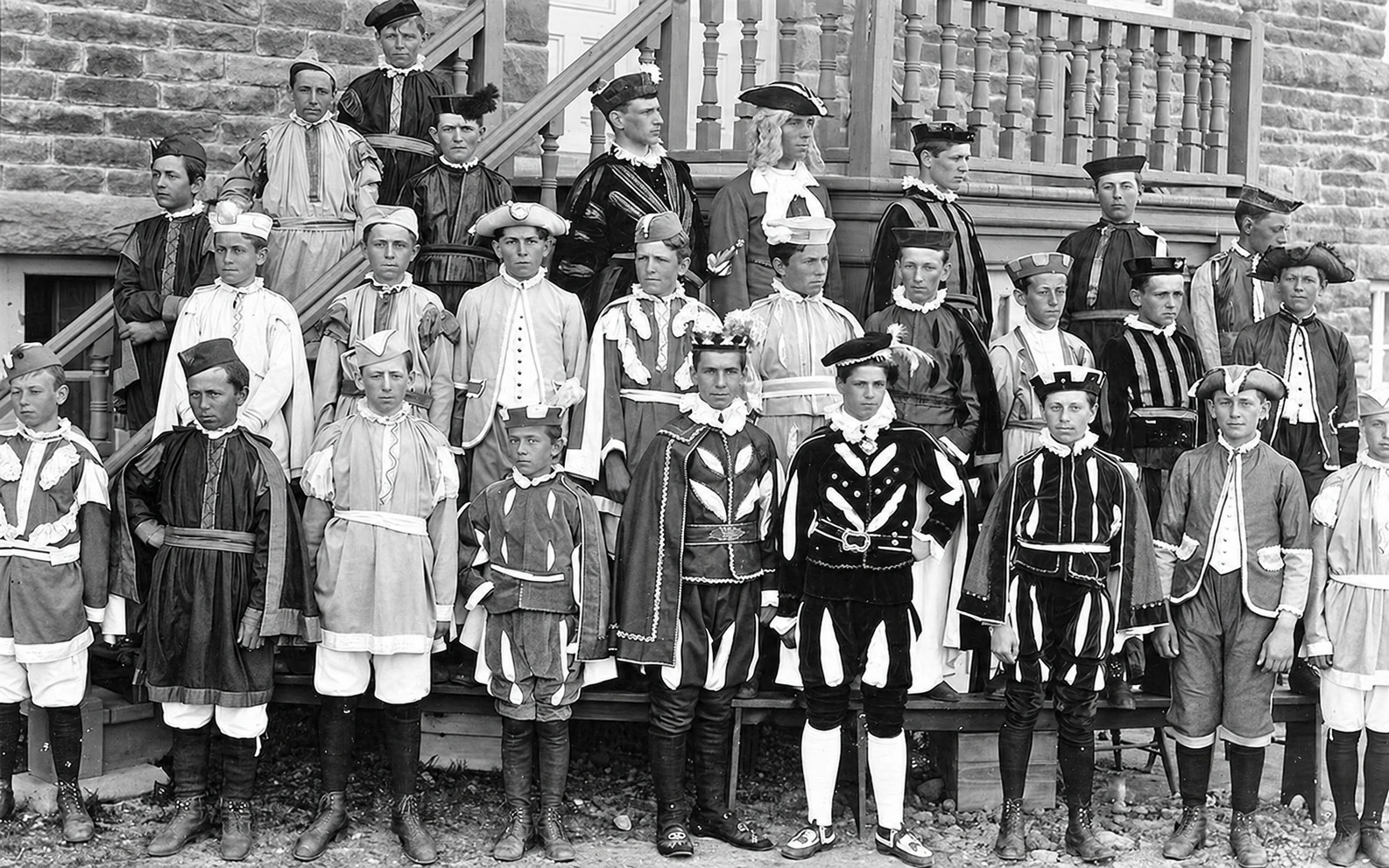 Rappresentazione teatrale «Principe per un giorno» nel 1907